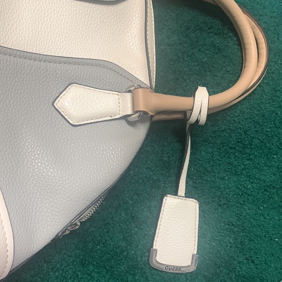 Pre loved shoulder bag - Picture 2 of 4
